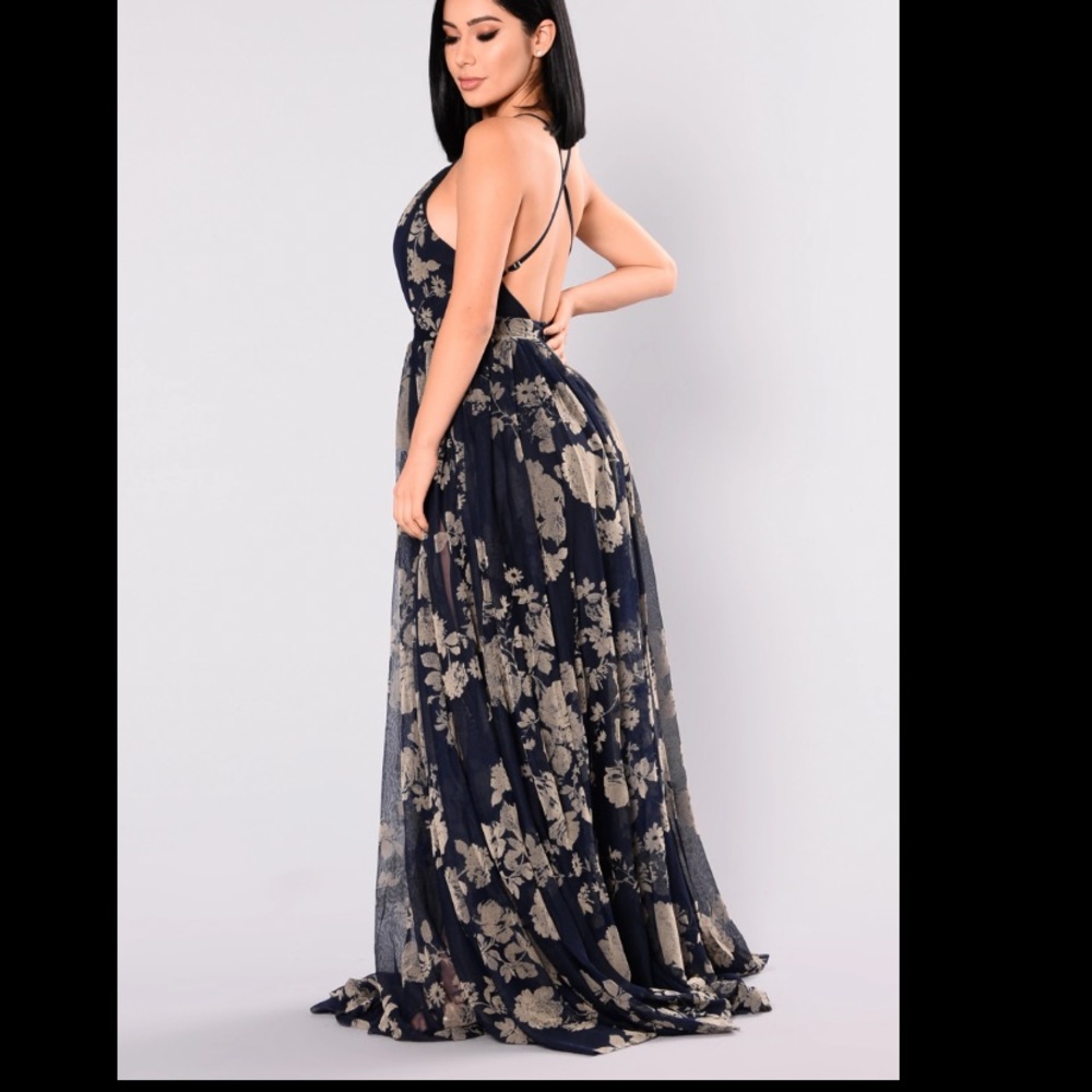 NWT Navy & tan floral Fashion Nova dress